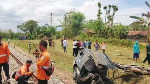 Sudah 37 Kecelakaan di Perlintasan Kereta Api Daop 7 Terjadi pada 2022 - GenPI.co JATIM