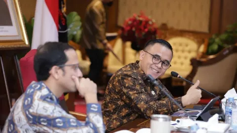 Menteri Nadiem dan Azwar Anas Bertemu, Guru PPPK di Jatim Wajib Simak - GenPI.co JATIM