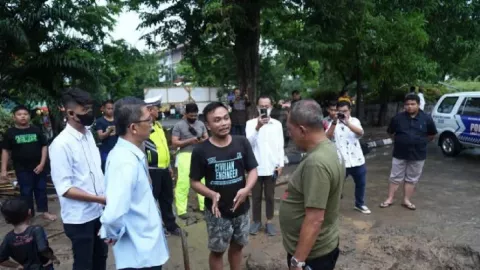 Duh, Pengerjaan Saluran Air di Kawasan Ampel Surabaya Bikin Was-Was - GenPI.co JATIM