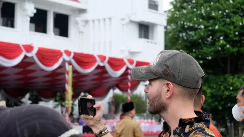 Pengakuan WN Jerman Ikuti Peringatan Hari Pahlawan di Surabaya - GenPI.co JATIM