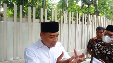 Pemkot Surabaya Keluarkan Nomor Resmi Aduan Pungli, Warga Jangan Takut! - GenPI.co JATIM