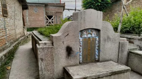 Tak Ada Kesan Seram, Warga Kampung Makam China Mojokerto Hidup Seperti Biasa - GenPI.co JATIM