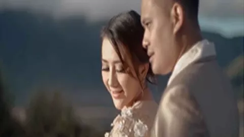 Kades Cantik Angely Emitasari Menikah, Gelar Pesta Paling Meriah di Lamongan - GenPI.co JATIM