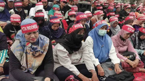 Jelang Putusan Mas Bechi, Ratusan Simpatisan Doa di Depan Pengadilan - GenPI.co JATIM