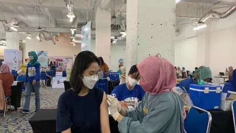 Jadwal Vaksin Covid-19 Terbaru Surabaya, Buka Sampai Sore - GenPI.co JATIM