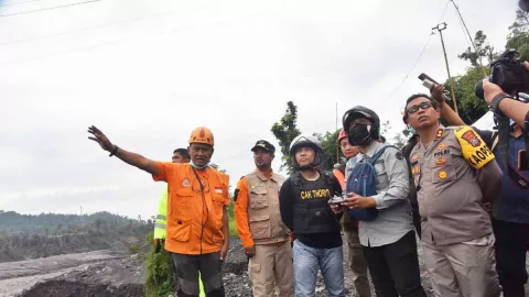 Bupati Lumajang Beberkan Aktivitas Warga Semeru, Siang Pulang Malam Kembali Mengungsi - GenPI.co JATIM