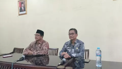 RA Latif Ditahan KPK, Mohni Jamin Pelayanan Pemkab Bangkalan Berjalan Normal - GenPI.co JATIM
