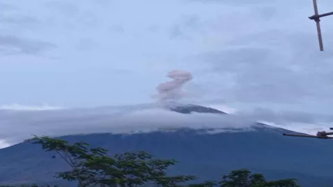 Gunung Semeru Masih Aktif, Letusan dan Guguran Masih Terjadi, Waspada - GenPI.co JATIM