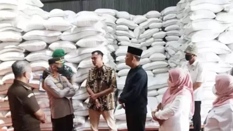 Stok Bahan Pokok di Magetan Aman Saat Nataru, Mak-Mak Tak Perlu Khawatir - GenPI.co JATIM