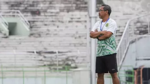 Pelatih Persebaya Aji Santoso Berambisi Kalahkan Bali United, Siap Tampil Maksimal - GenPI.co JATIM