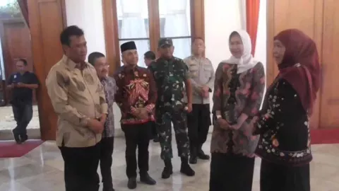 Profil Zadim Efisiensi Plh Wali Kota Batu, Sosoknya Sudah Tak Asing di Pemerintahan - GenPI.co JATIM
