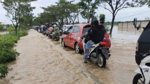 4 Kabupaten di Madura Dilanda Banjir, Bencana Awal Tahun 2023 - GenPI.co JATIM