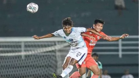 Tahan 0-0 Borneo FC di Laga Uji Coba, Jati Diri Persela Disebut Sudah Kembali - GenPI.co JATIM