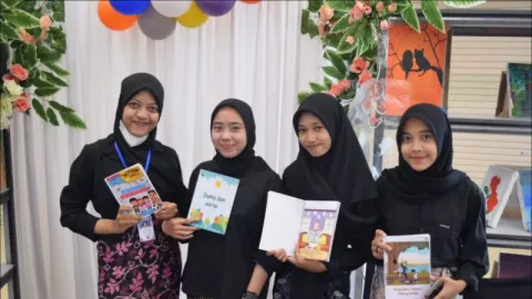Dekan Unusa Beberkan Manfaat Media Pembelajaran Anak SD, Bunda Perhatikan - GenPI.co JATIM
