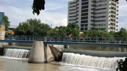 DPRD Surabaya Beri 3 Catatan Penting Cegah Banjir, Ini Katanya - GenPI.co JATIM