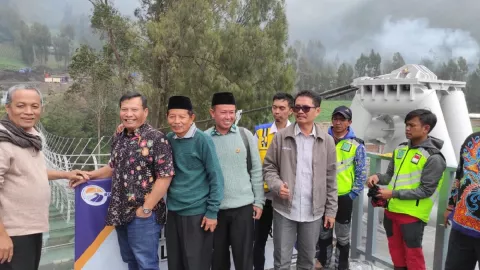 DPRD Jatim Kawal Pembangunan Fasilitas Penunjang Jembatan Kaca Bromo - GenPI.co JATIM