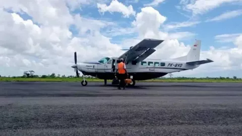 Jadwal Terbaru Pesawat Jember-Sumenep, Siap Melayani Mudik Lebaran 2023 - GenPI.co JATIM