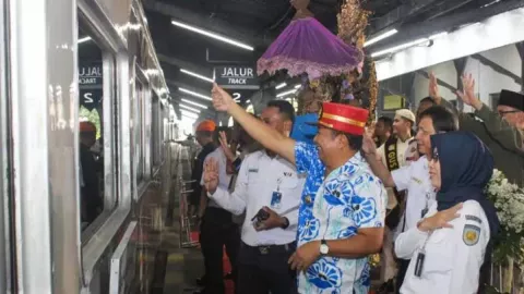PT KAI Luncurkan Kereta Api Rute Terjauh, Jember-Jakarta - GenPI.co JATIM