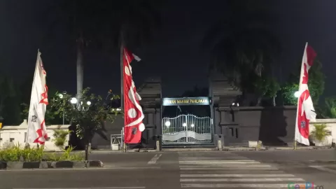 Miris, Gedung Perkantoran di Surabaya Sepi Atribut Merah Putih - GenPI.co JATIM