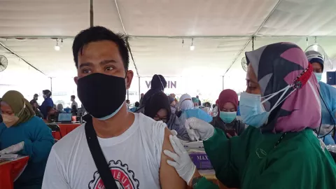 Vaksin Moderna Tiba di Surabaya, Langsung Suntik - GenPI.co JATIM