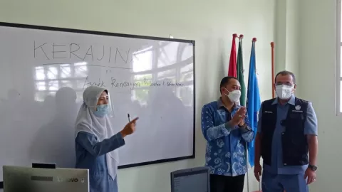 PTM di Surabaya Berjalan Daring Lagi, ini Alasannya - GenPI.co JATIM