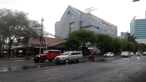 Surabaya 2 Hari Hujan, BMKG Berikan Penjelasan - GenPI.co JATIM