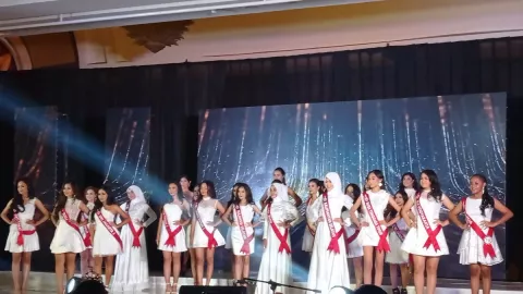 Wakil Jatim Buka Peluang ke Ajang Miss Teenager Universe di Dubai - GenPI.co JATIM
