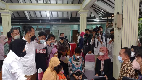 Mensos Risma Turun Gunung di Surabaya, Ada Apa? - GenPI.co JATIM