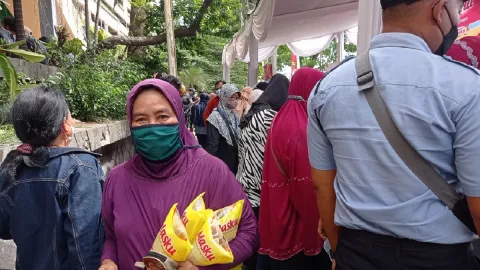 Pedagang Nasi Sambel di Surabaya ini Kembali Sumringah - GenPI.co JATIM