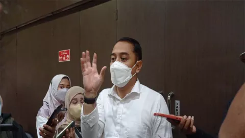 Wali Kota Surabaya Sebut PPKM Level 3 Berbasis Ekonomi Kerakyatan - GenPI.co JATIM