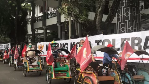 Komunitas Milenial dan Tukang Becak Malang Dukung Ganjar Pranowo - GenPI.co JATIM