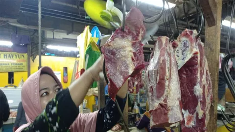 Harga Daging Sapi di Surabaya Melonjak Jelang Lebaran 2022 - GenPI.co JATIM