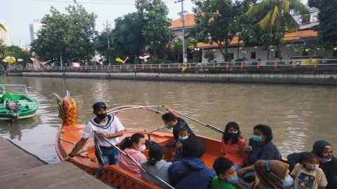 Wisata Perahu Kalimas Surabaya, Liburan Murah Meriah - GenPI.co JATIM