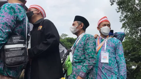 690 Jemaah Haji Asal Malang Mulai Berangkat, Hati-Hati di Jalan! - GenPI.co JATIM