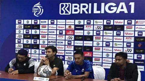 Luis Milla Tak Percaya Persib Tundukkan Arema FC di Kandang - GenPI.co JATIM