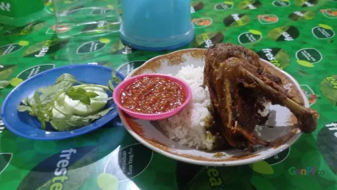 Bikin Laper, Bebek Palupi Jadi Rekomendasi Tempat Makan di Surabaya - GenPI.co JATIM