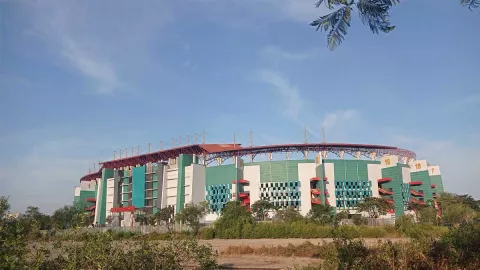 DLH Surabaya Perbaiki Sumur Metan, Stadion GBT Bebas Bau Sampah - GenPI.co JATIM