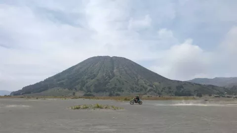BBM Naik, Kunjungan Wisatawan Gunung Bromo Tetap Tinggi - GenPI.co JATIM
