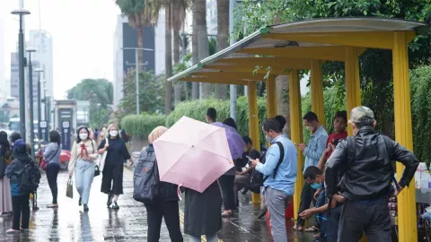 Cuaca Jawa Timur Hari Ini, Waspada Hujan Lebat Mengguyur Sejak Pagi - GenPI.co JATIM