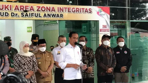 Jokowi Telepon Gianni Tifano, FIFA Siap Turun Tangan Bantu Indonesia - GenPI.co JATIM