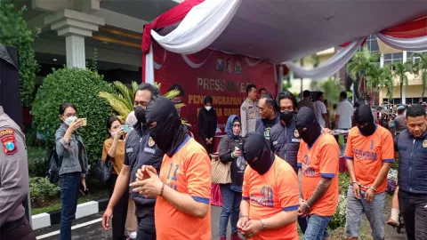 Polda Jatim Bongkar Sindikat Uang Palsu, 11 Tersangka Ditangkap - GenPI.co JATIM