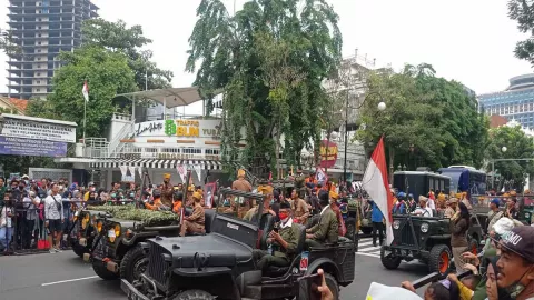 Pemkot Surabaya Masukkan Parade Juang dan Rujak Uleg Jadi Agenda Tahunan - GenPI.co JATIM