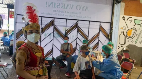 1.000 Pelaku Seni Budaya di Bantul Terima Vaksin Dosis Kedua - GenPI.co JOGJA