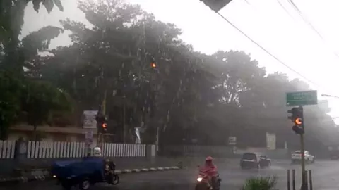 Waspada Hujan Lebat Mengguyur Yogyakarta, Jumat 30 Desember - GenPI.co JOGJA