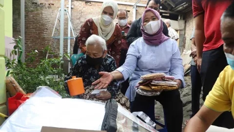 Nenek di Sleman Ini Mendapat Santunan Usai Viral, Hamdalah - GenPI.co JOGJA