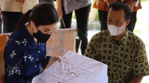 Angela Tanoesoedibjo ke Giriloyo, Bakal Bantu Promosikan Batik - GenPI.co JOGJA