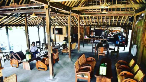 Kedai Kopi Omah Ndeso, Tempat Nongkrong Berkonsep Tradisional - GenPI.co JOGJA