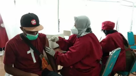 Pemkot Yogyakarta Lanjutkan Vaksinasi Wisatawan di Malioboro - GenPI.co JOGJA