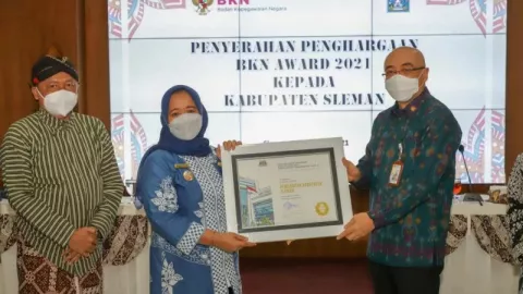 Keren, Pemkab Sleman Rengkuh BKN Award 2021 - GenPI.co JOGJA