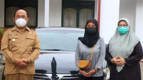 Bupati Kulon Progo Wujudkan Ngidam Ibu Hamil Naik Mobil Dinas - GenPI.co JOGJA